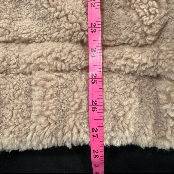 ILLA ILLA Cozy Blush Teddy Jacket - Picture 11 of 11